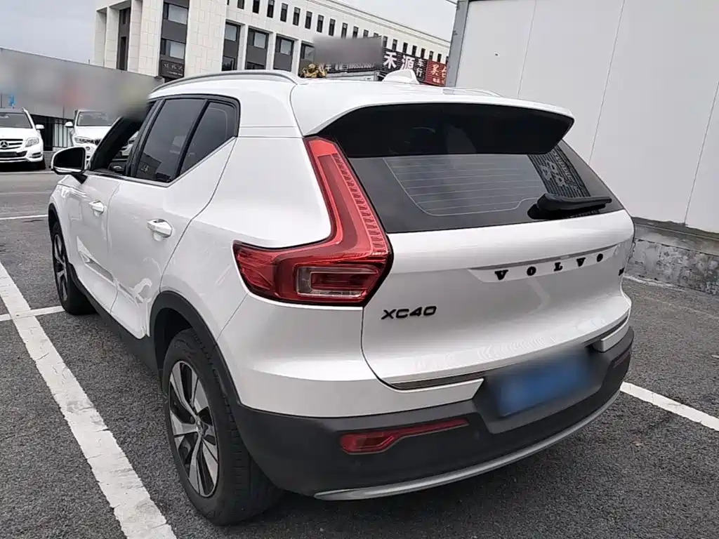 Volvo XC40 — миниатюра 5