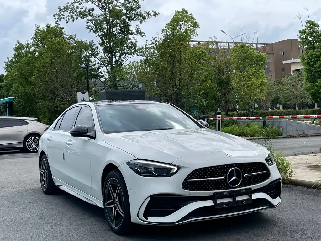 Mercedes-Benz C-Class — миниатюра 3