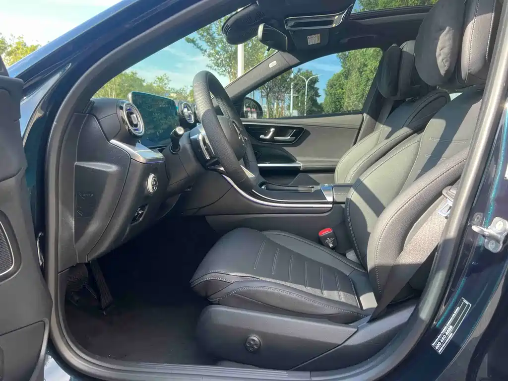 Mercedes-Benz C-Class — миниатюра 5
