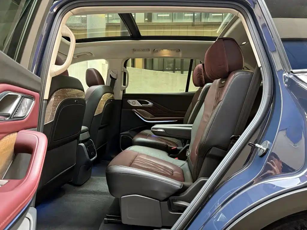 Hongqi Hongqi HS7 — миниатюра 10