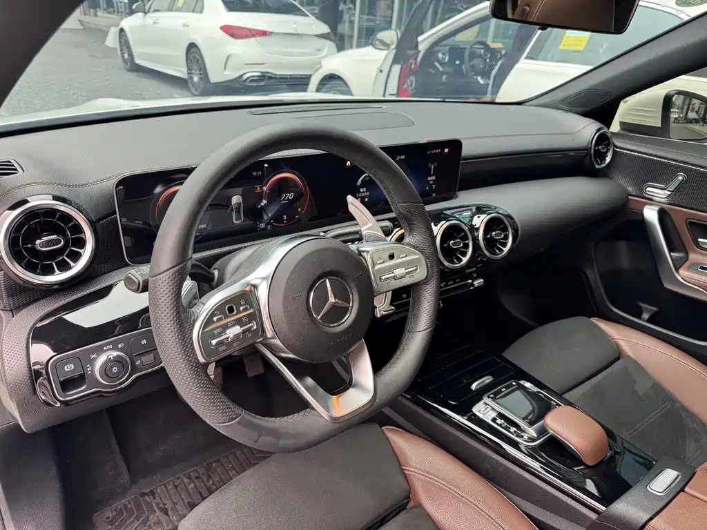 Mercedes-Benz A-Class — миниатюра 11