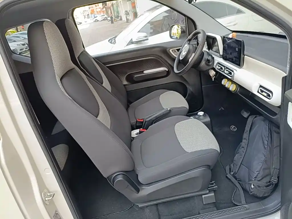 Wuling MINIEV — миниатюра 25
