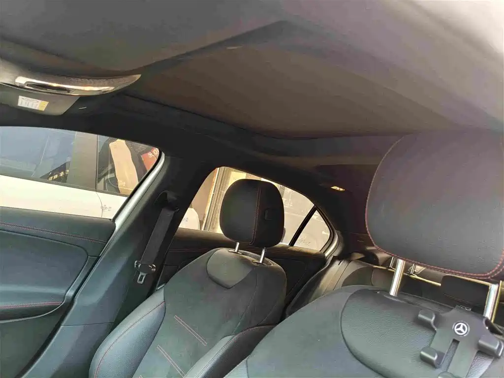 Mercedes-Benz A-Class — миниатюра 7