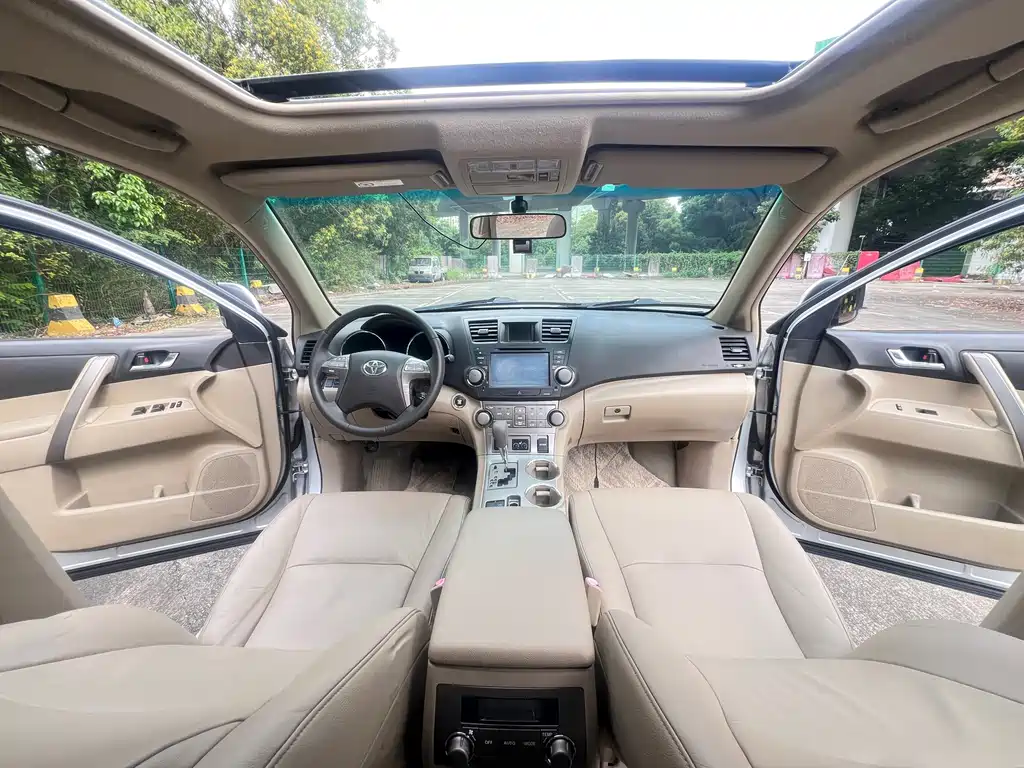 Toyota Highlander — миниатюра 8