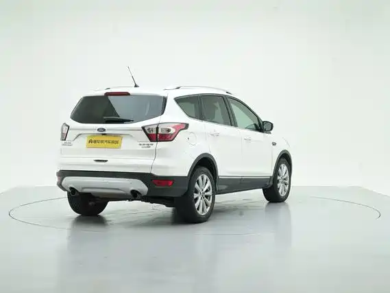 Ford Kuga — миниатюра 5