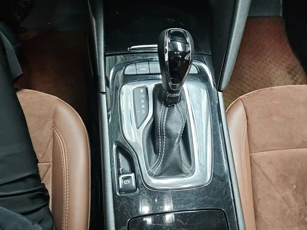 Buick Regal — миниатюра 14