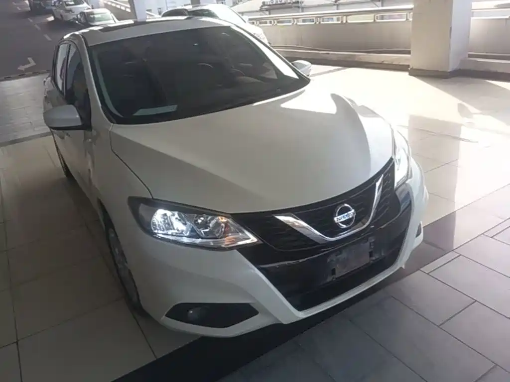 Nissan Tiida — миниатюра 4