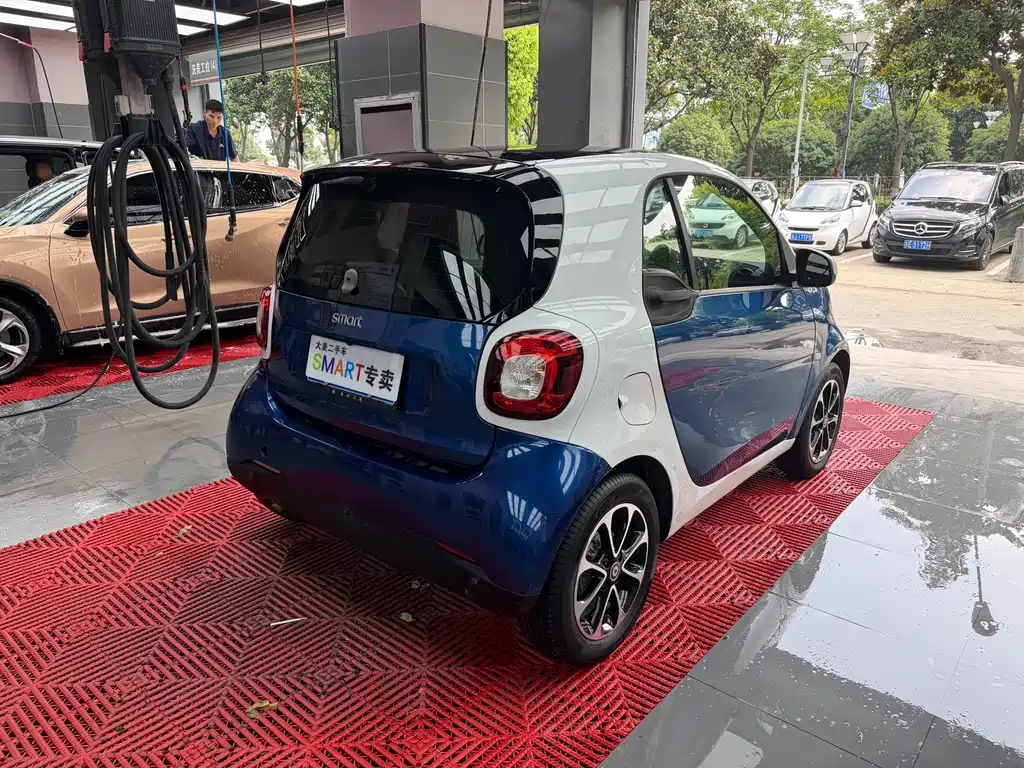 smart Smart Fortwo — миниатюра 4