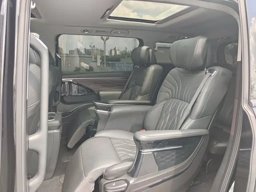 GAC Motor Trumpchi M8 — миниатюра 6