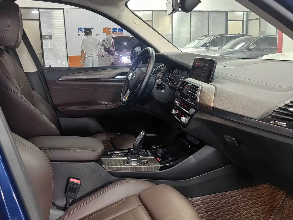 BMW X3 — миниатюра 10
