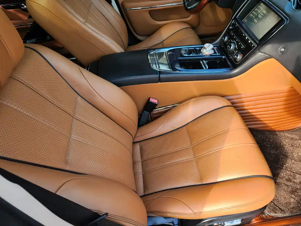 Jaguar XJ — миниатюра 10