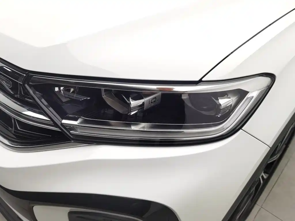 Volkswagen T-Roc — миниатюра 7