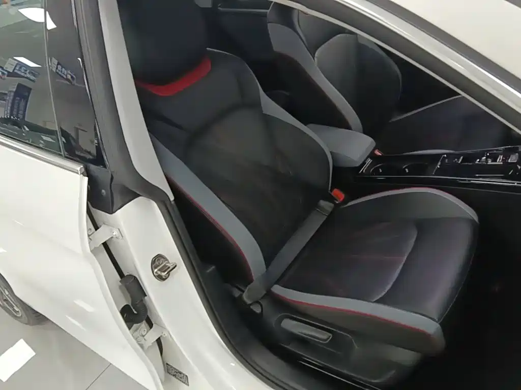 Volkswagen Lamando — миниатюра 25
