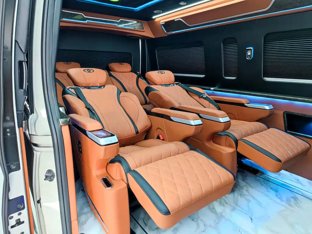 Toyota Hiace — миниатюра 8