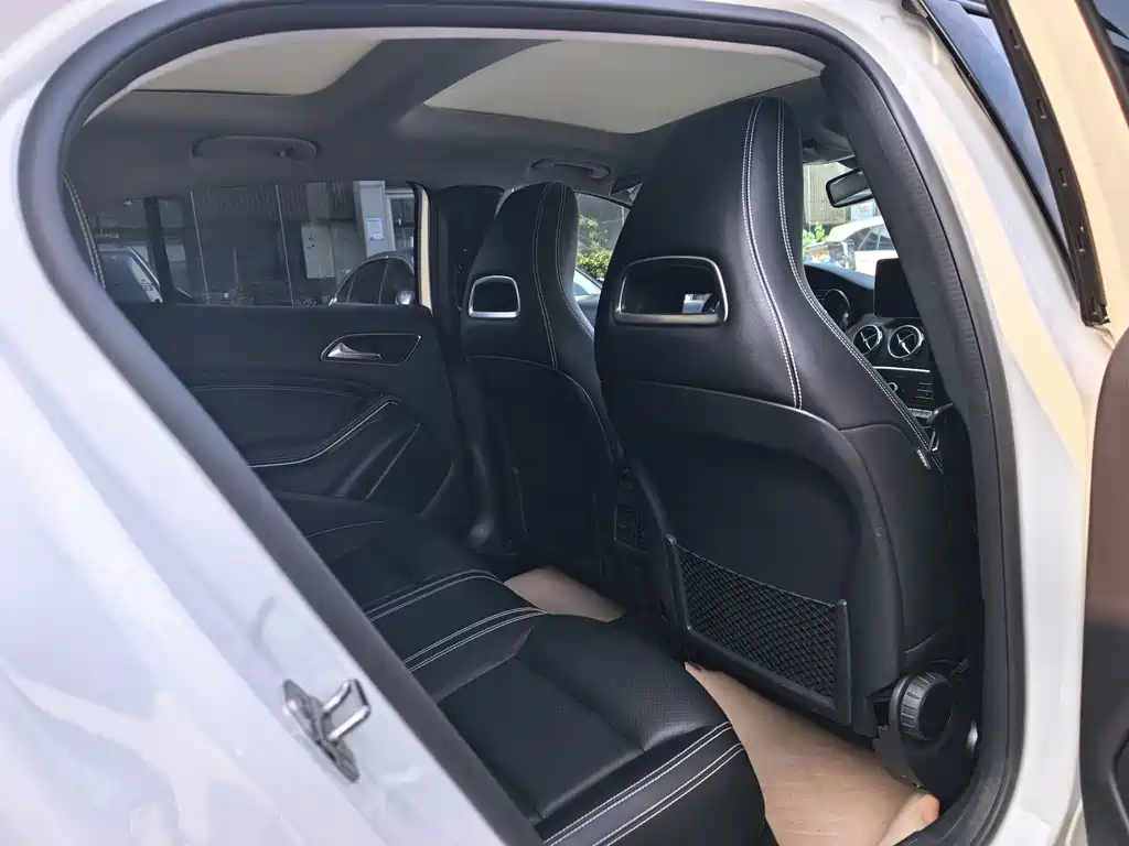 Mercedes-Benz GLA — миниатюра 11