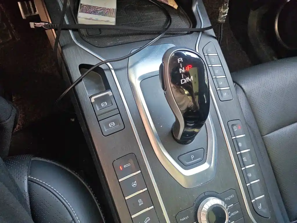 Wey Wey VV6 — миниатюра 15