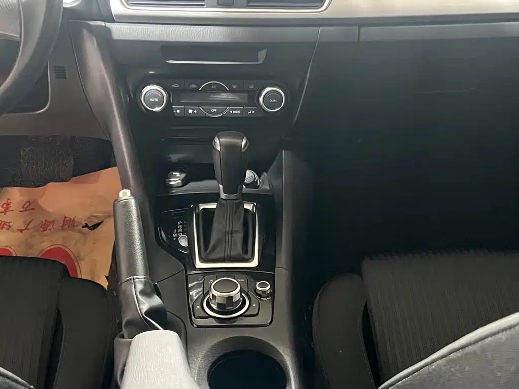 Mazda 3 Axela — миниатюра 6