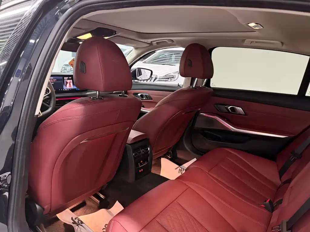 BMW 3 Series — миниатюра 14