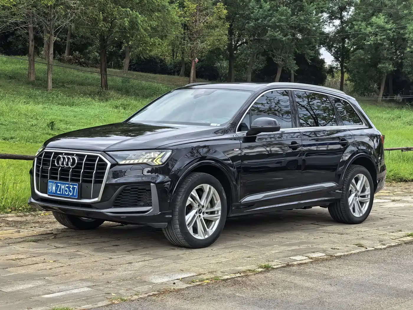 奥迪Q7 2021款 55 TFSI quattro S line运动型 2021