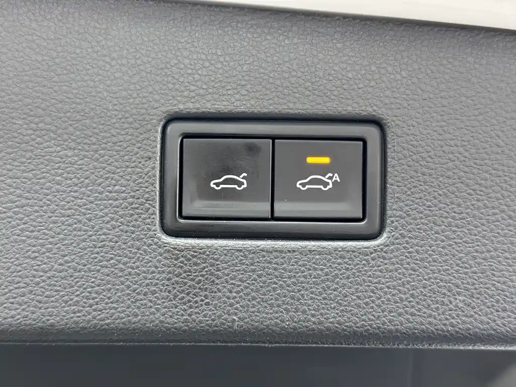 Volkswagen Tiguan L — миниатюра 14
