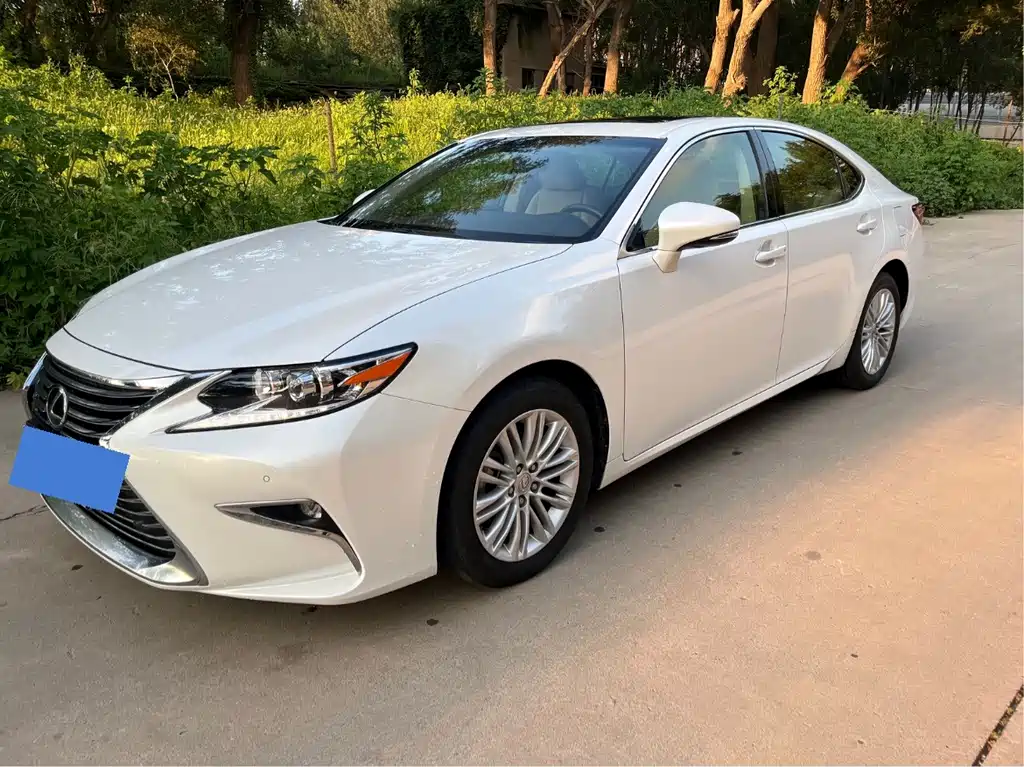 Lexus ES — миниатюра 2