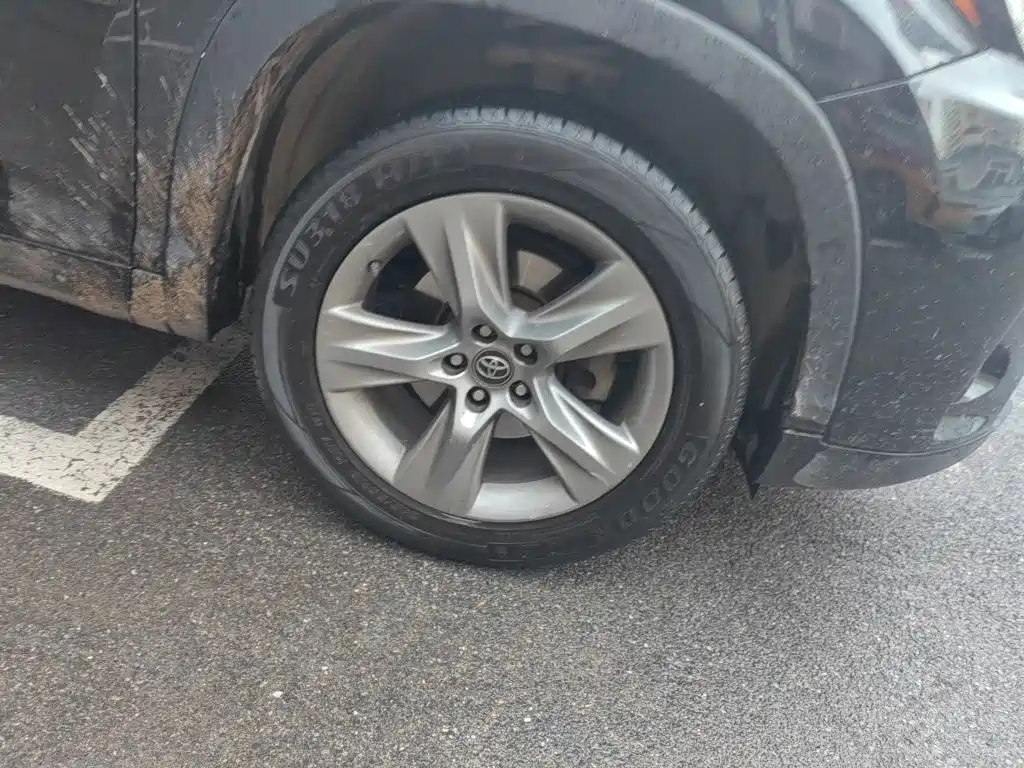 Toyota Highlander — миниатюра 26