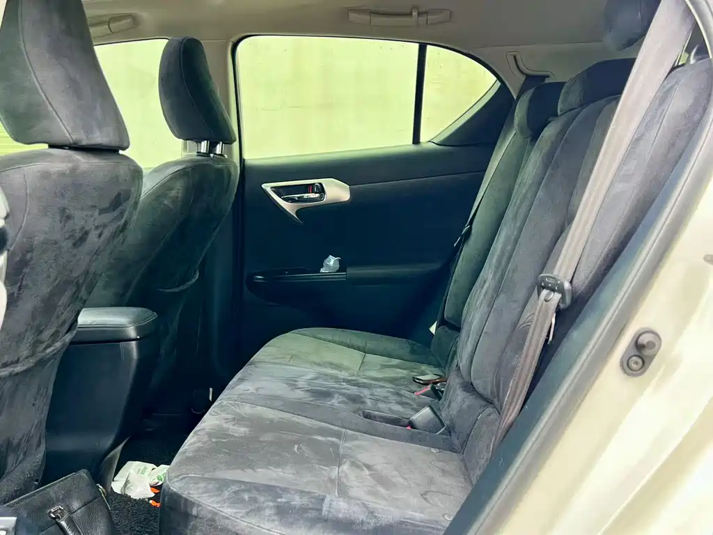 Lexus CT — миниатюра 4