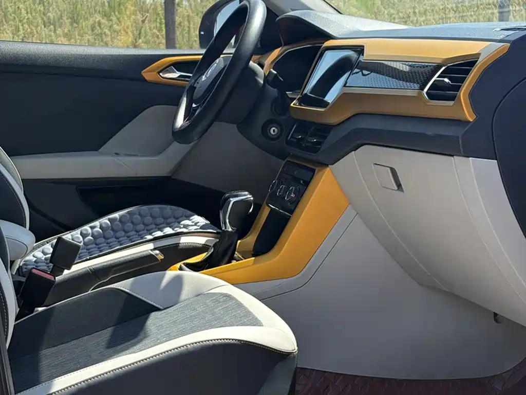 Volkswagen T-Cross — миниатюра 7