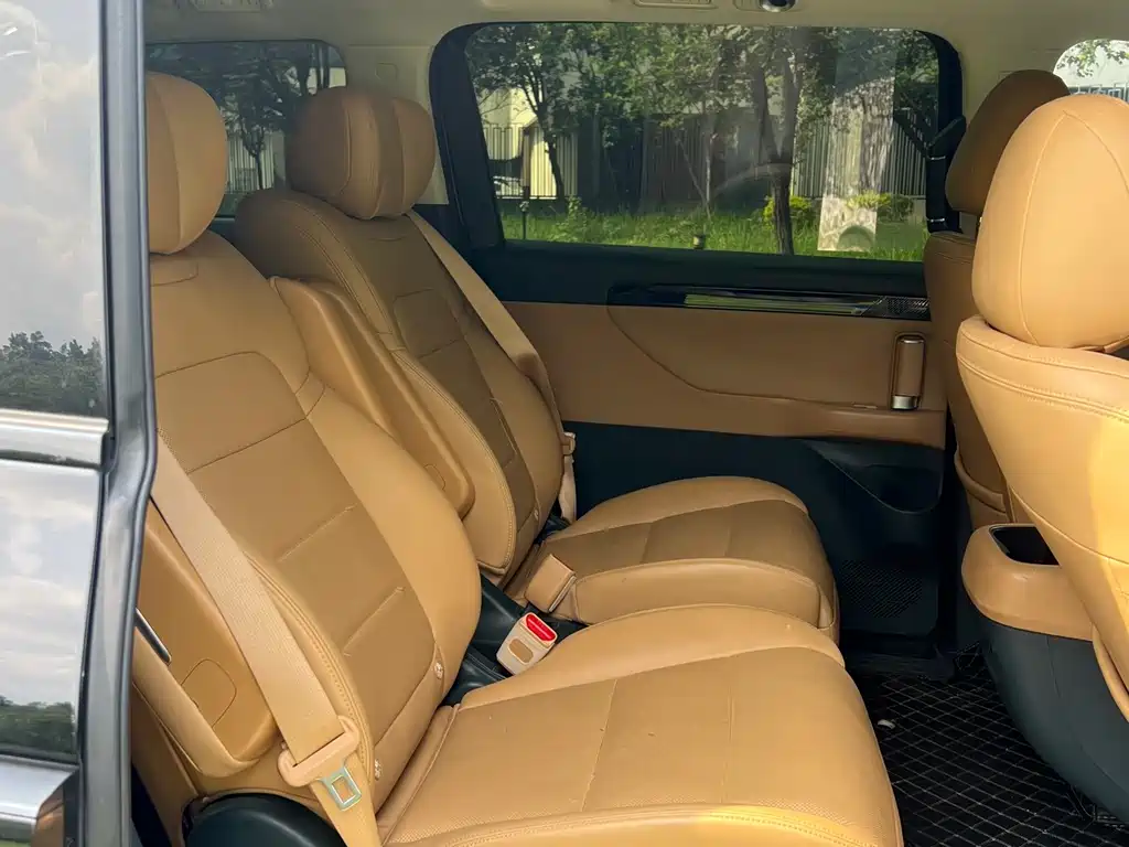 GAC Motor Trumpchi E8 PHEV — миниатюра 12