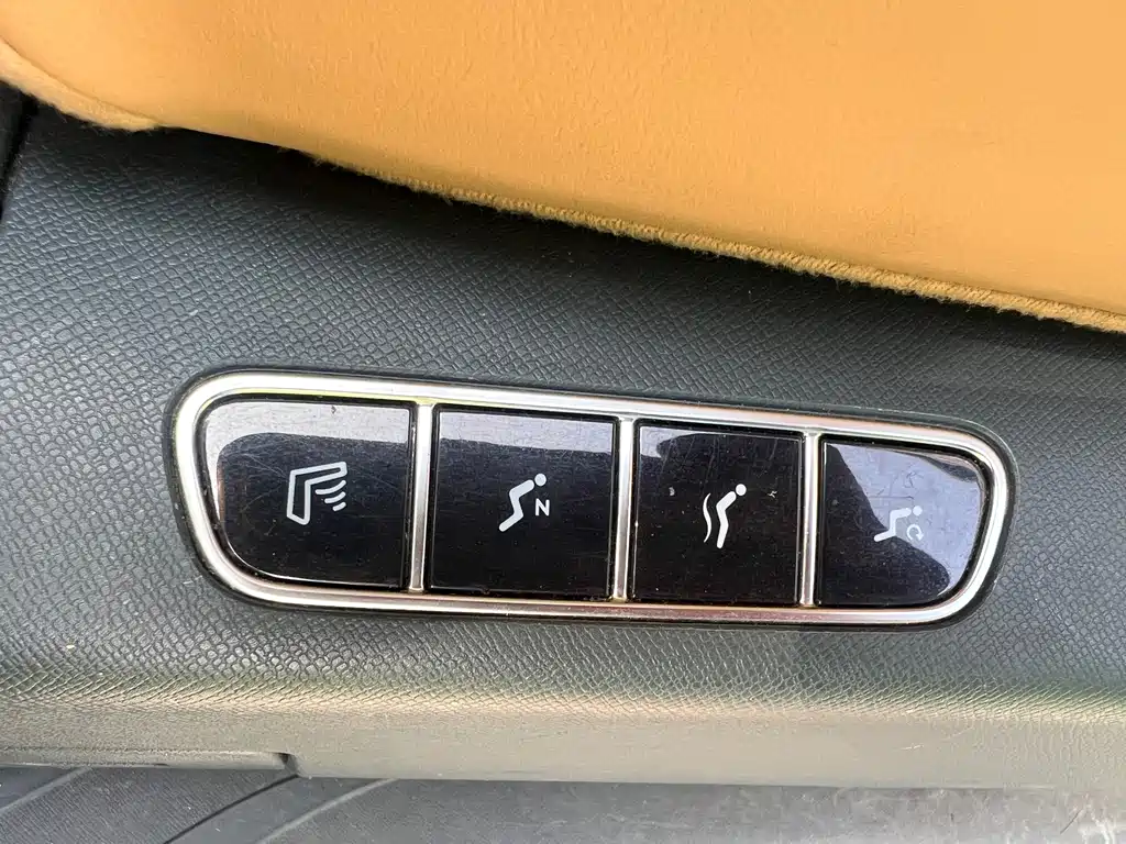 GAC Motor Trumpchi E8 PHEV — миниатюра 15