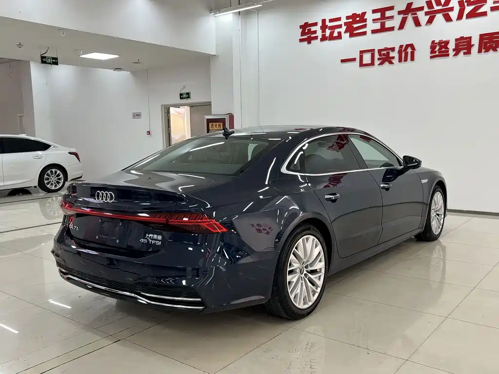 Audi A7L — миниатюра 14