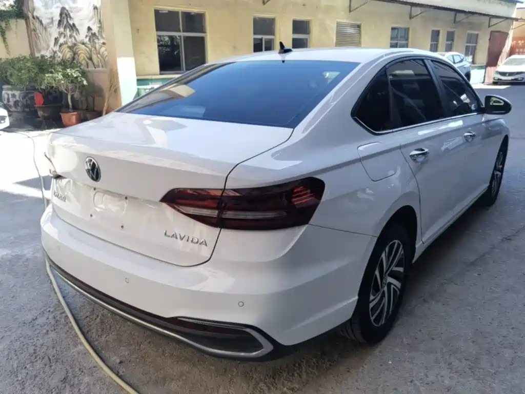 Volkswagen Lavida — миниатюра 7