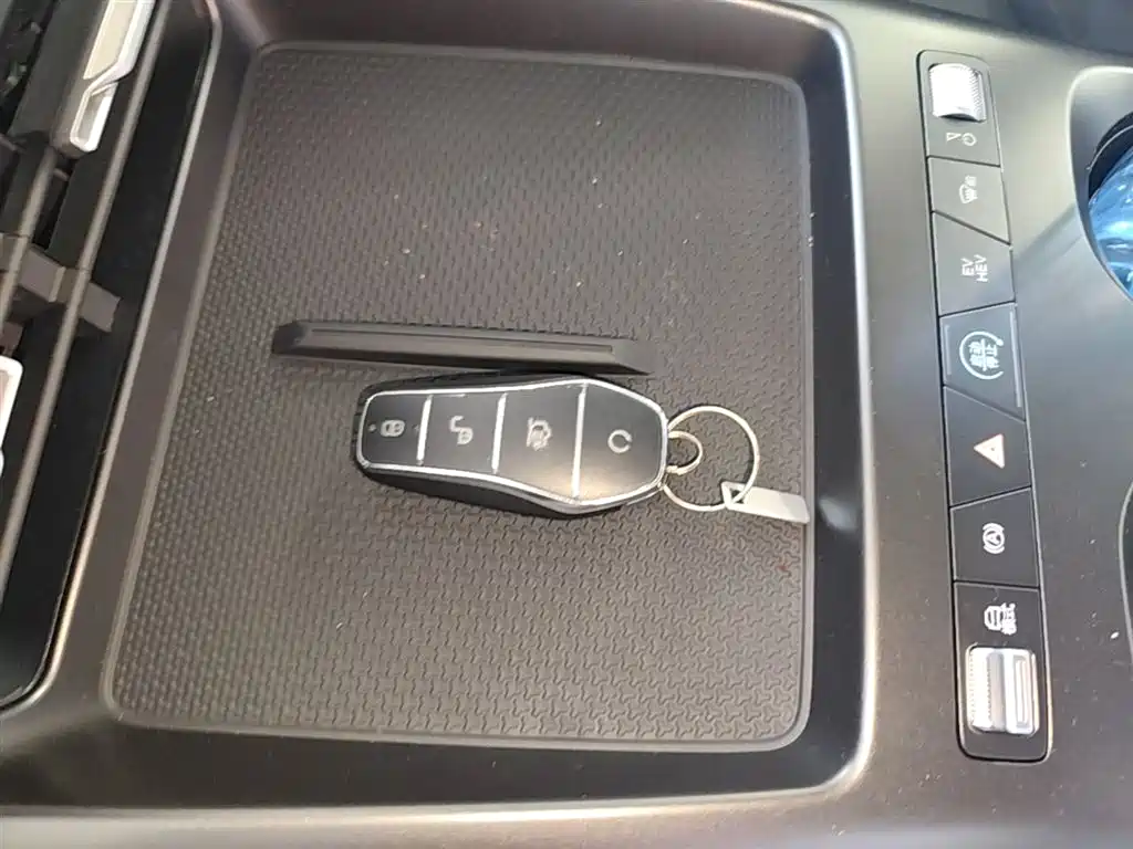 BYD Qin Plus PLUS 2025 DM-i Smart Drive 128KM