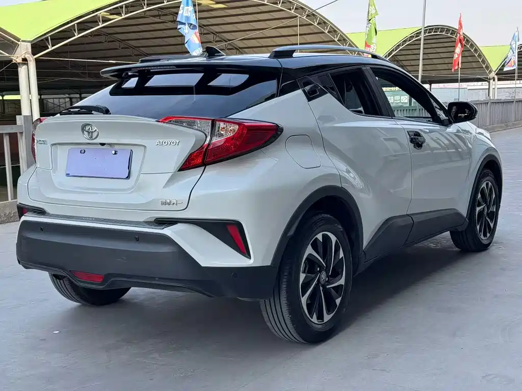 Toyota IZOA — миниатюра 6