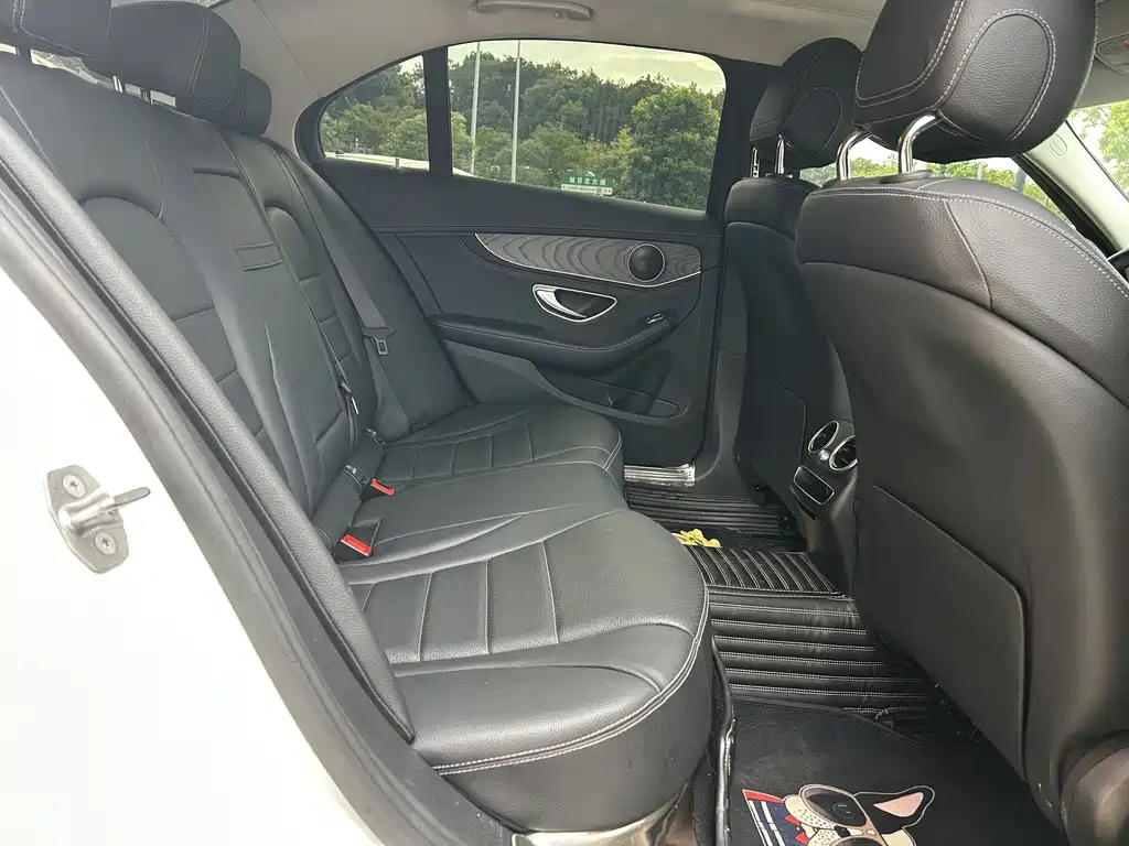 Mercedes-Benz C-Class — миниатюра 7