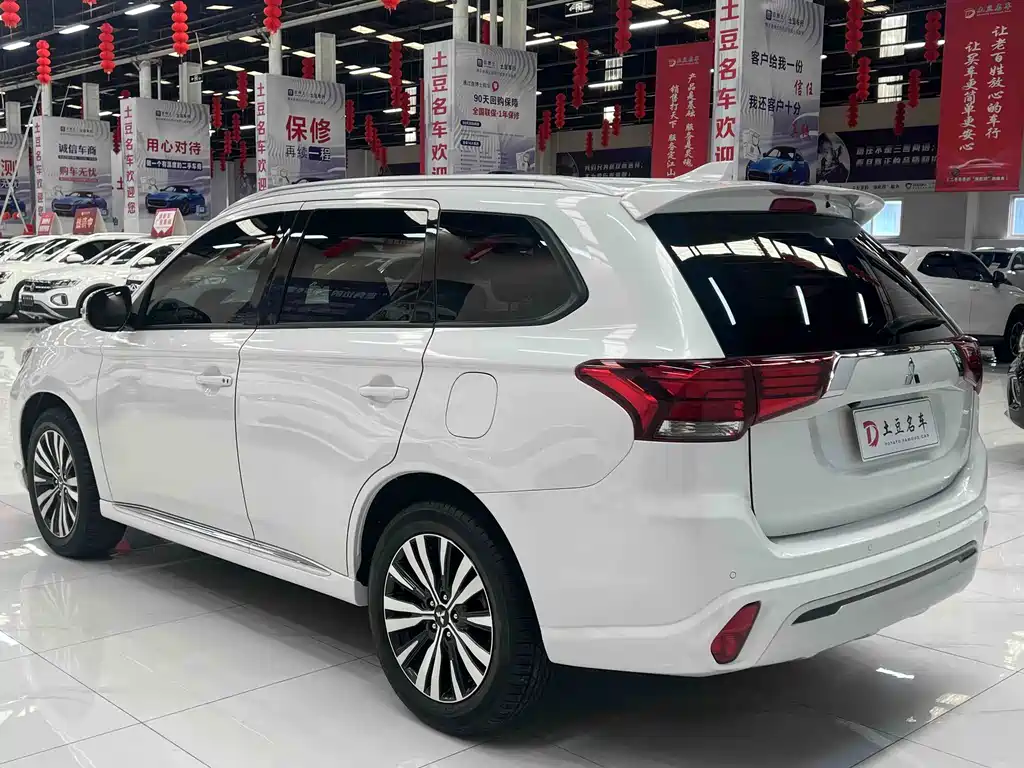 Mitsubishi Outlander 2021 2.0L Enjoy 5 мест