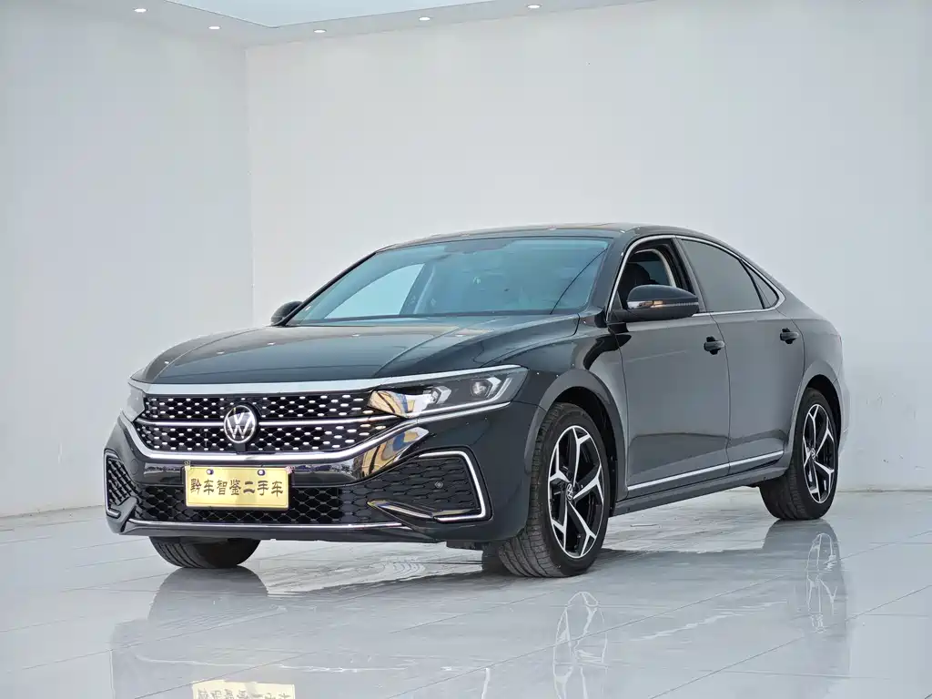 Volkswagen Passat 2024