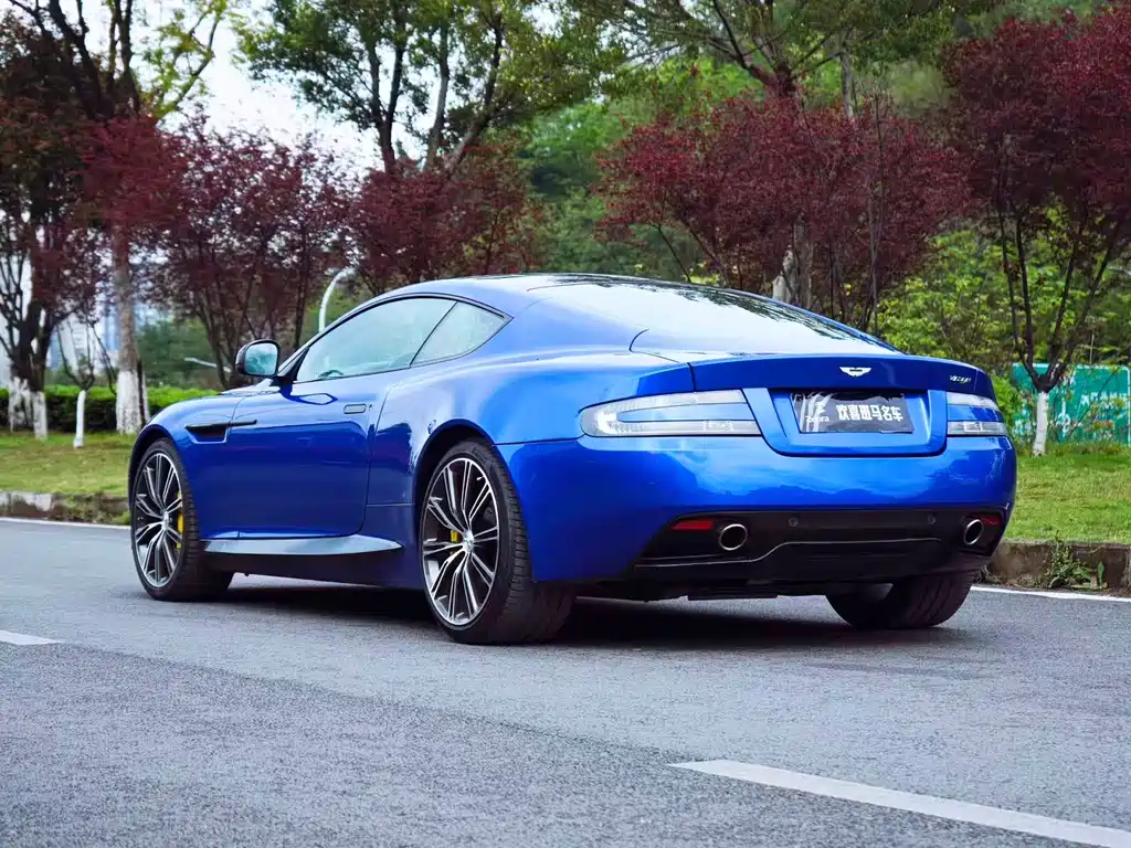 Aston Martin Virage 2012 6.0 Coupe