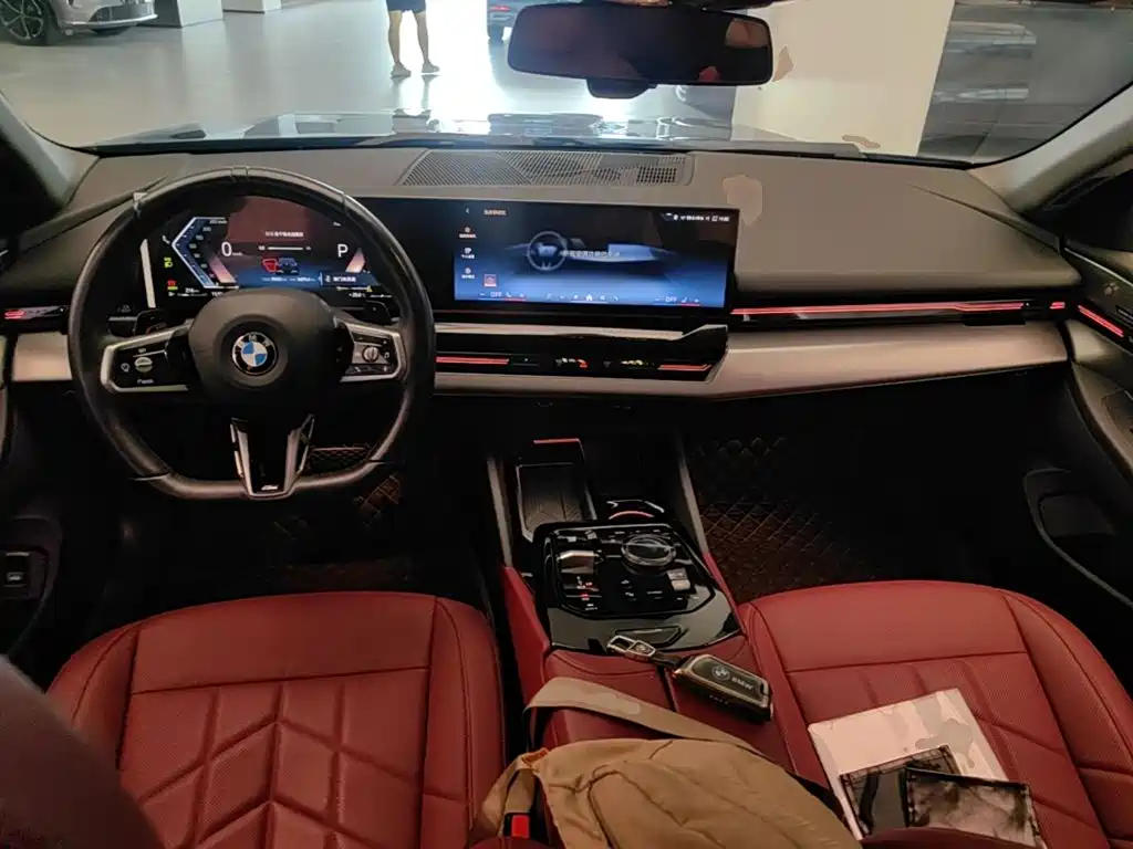 BMW 5 Series — миниатюра 10