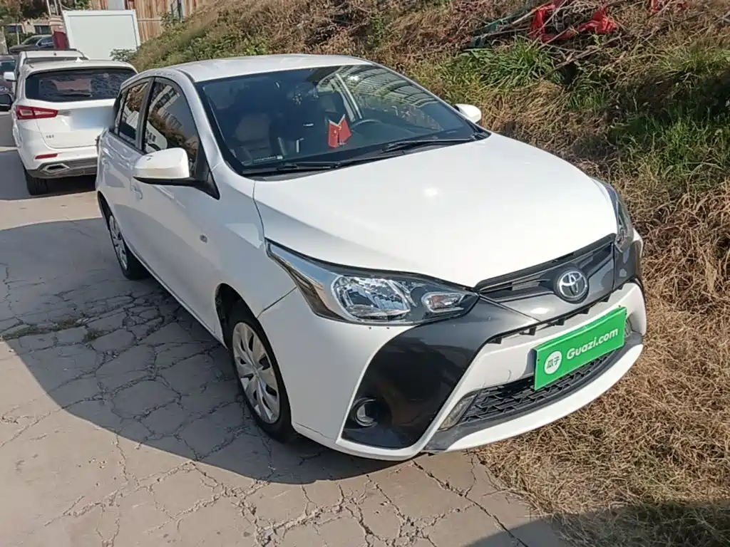 Toyota Yaris L — миниатюра 4