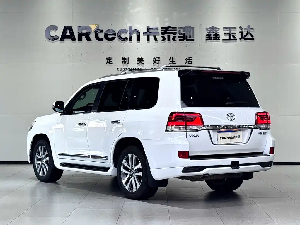Toyota Land Cruiser 2019 5.7L