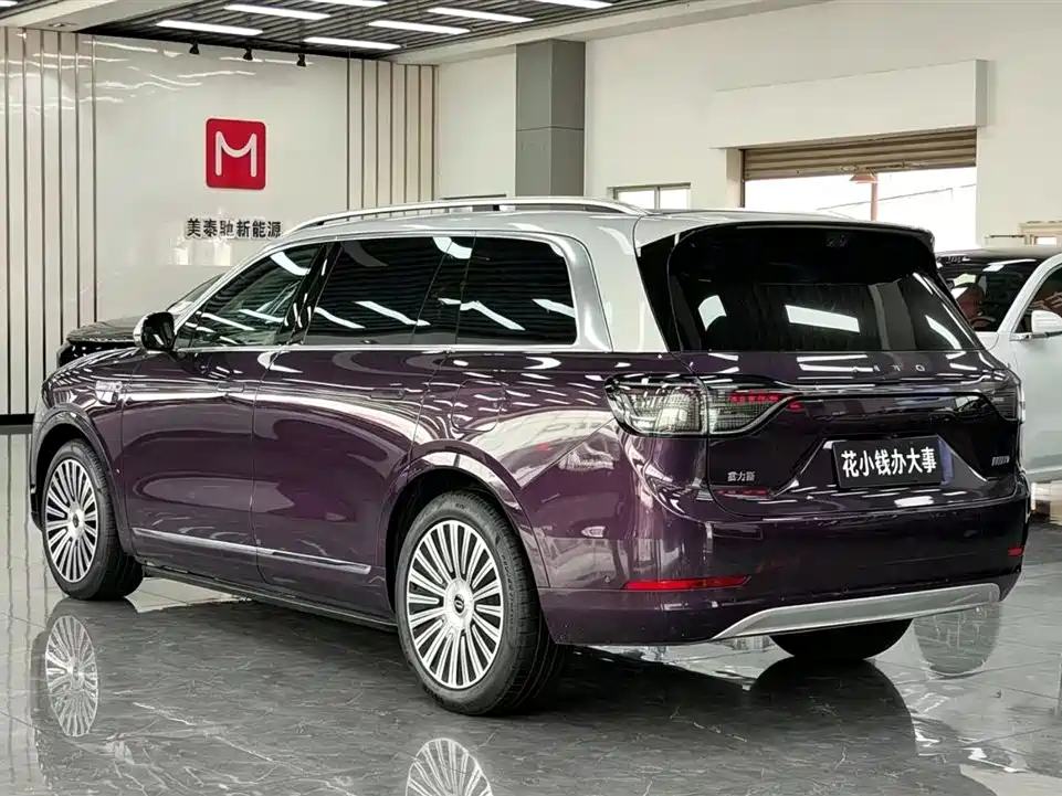 Aito M9 2025 Ultra 52kWh 4 мест （896 ）