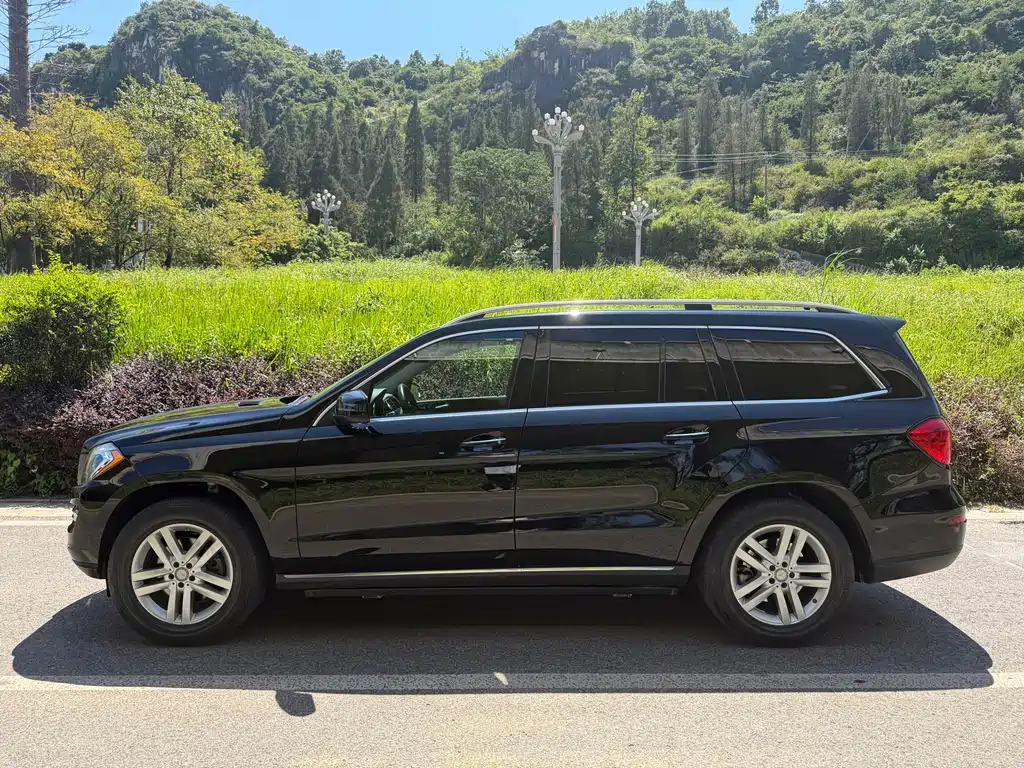 Mercedes-Benz GL-Class — миниатюра 3