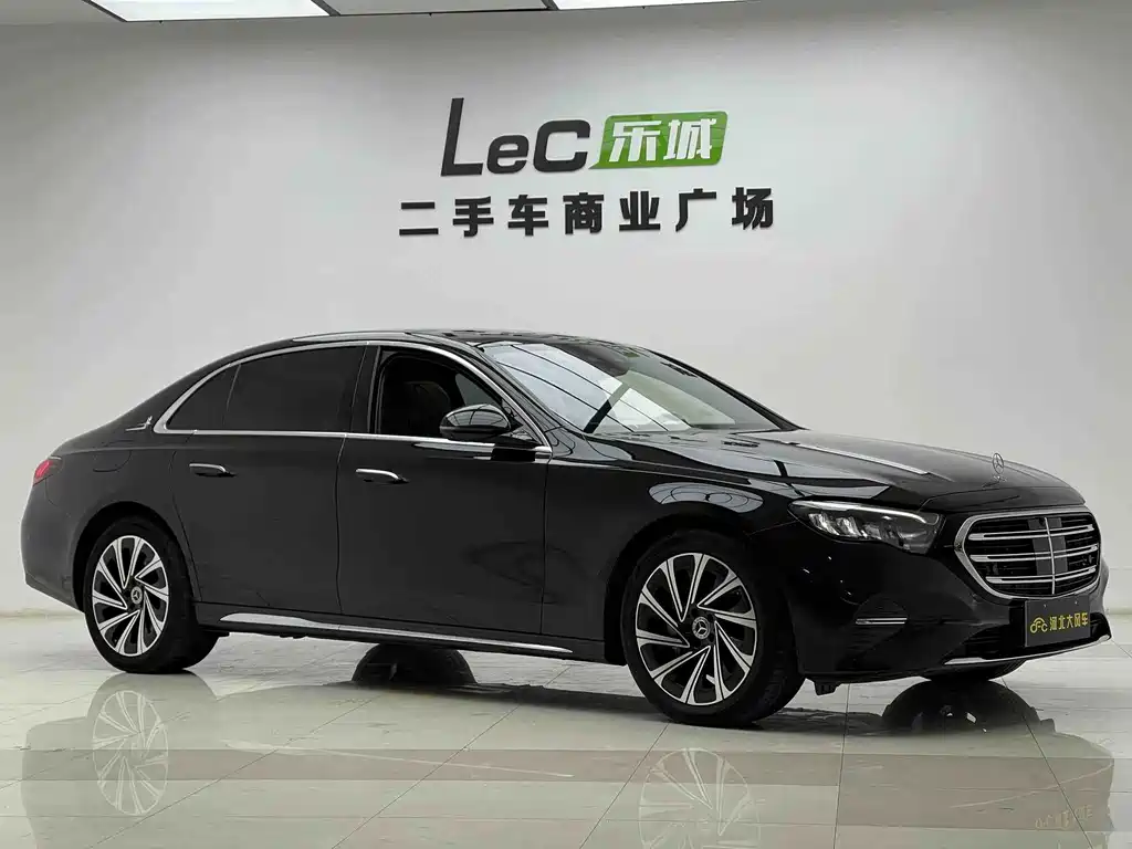 Mercedes-Benz E-Class — миниатюра 3