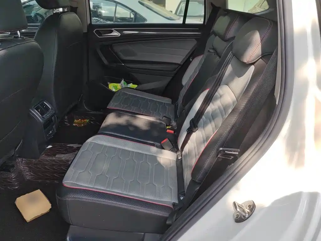 Volkswagen Tiguan L PHEV — миниатюра 18