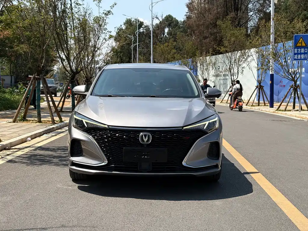 Changan Eado — миниатюра 2