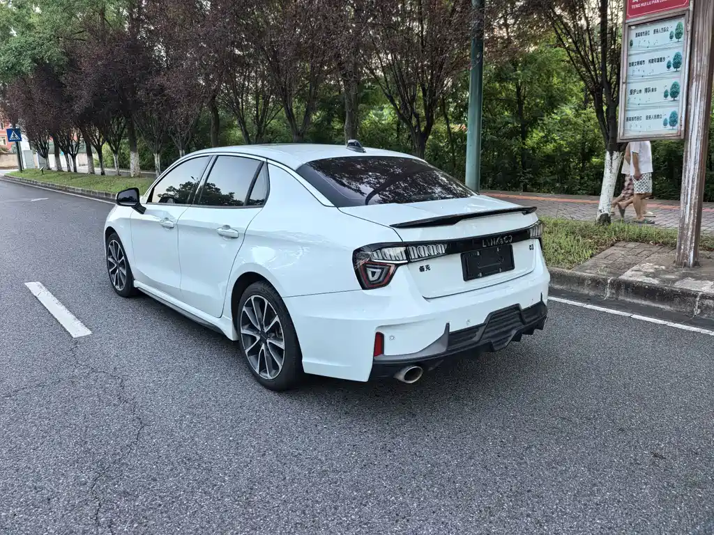 Lynk & Co 03 — миниатюра 4