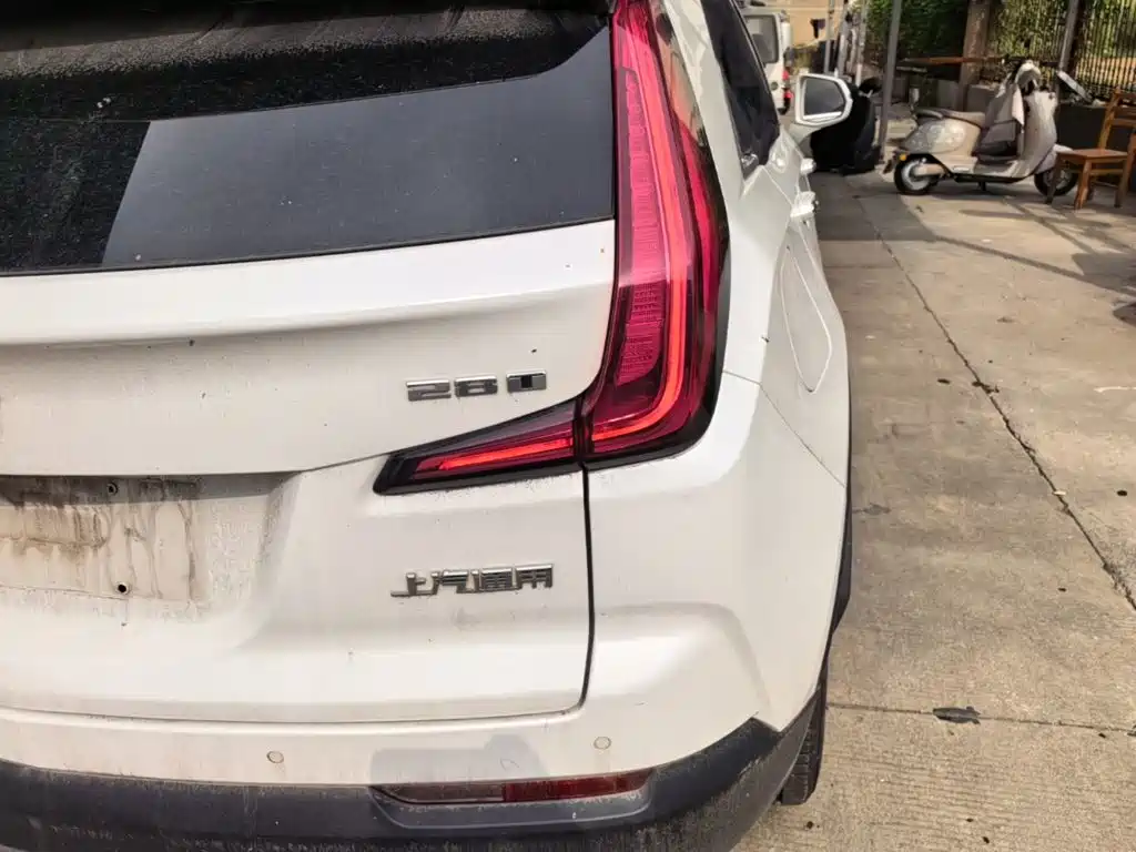 Cadillac XT4 — миниатюра 8