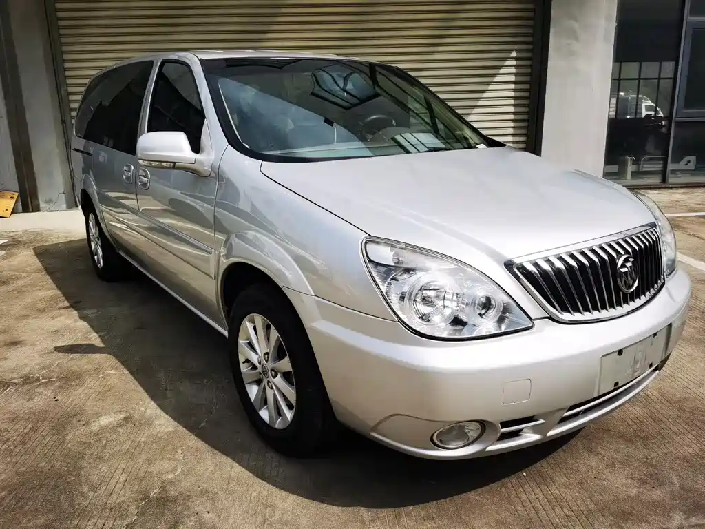 Buick GL8 — миниатюра 2