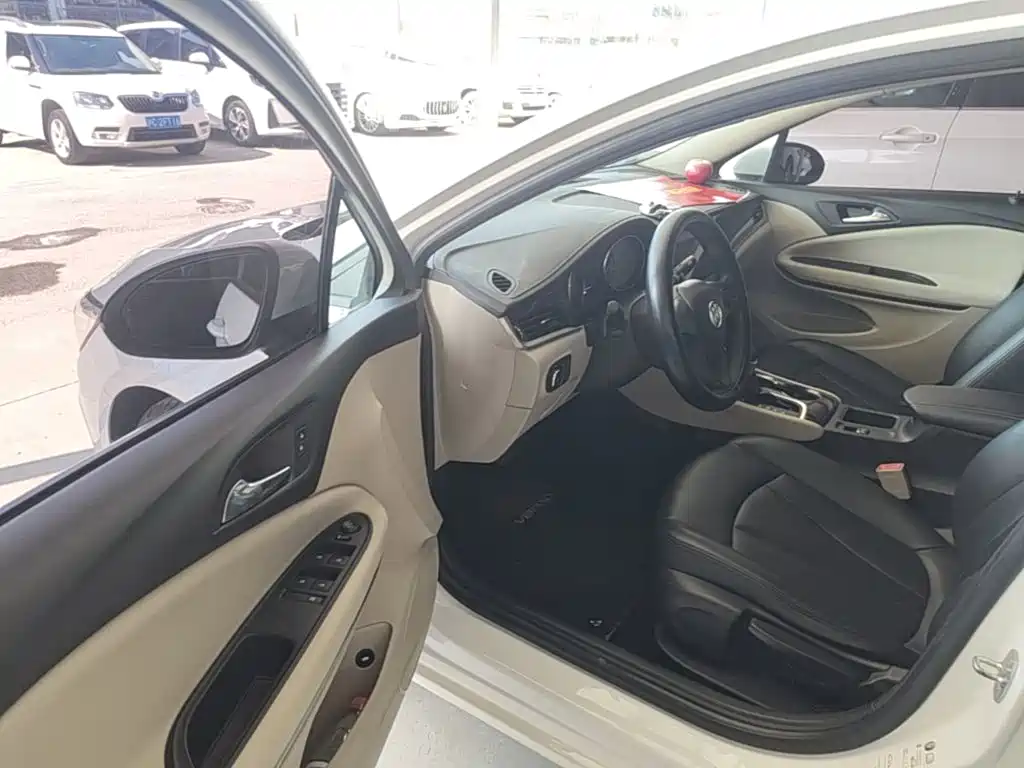 Buick Verano — миниатюра 16
